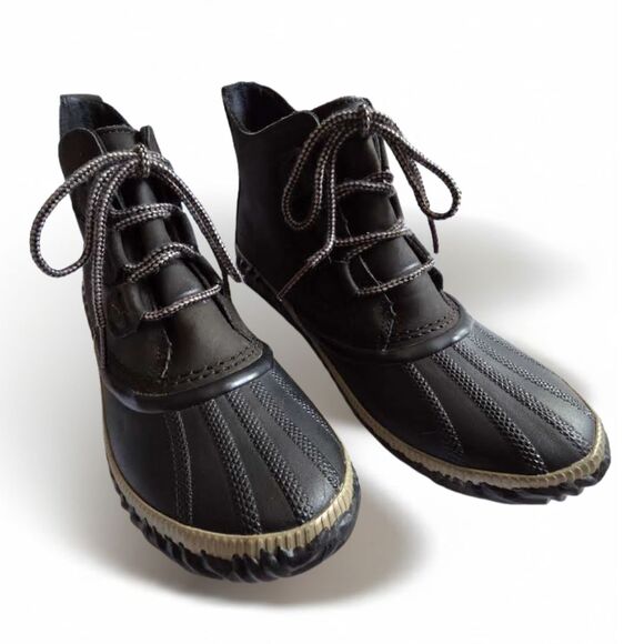 Sorel Out ’N About Plus Boots 11 Black Waterproof Ankle Rain Snow Gorpcore Urban - Picture 3 of 12